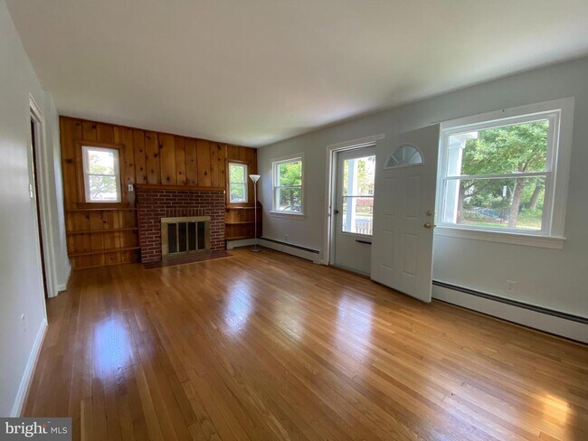 Foto del edificio - 1600 Caroline St