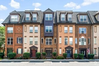 Building Photo - 1424 Trafalgar Ln