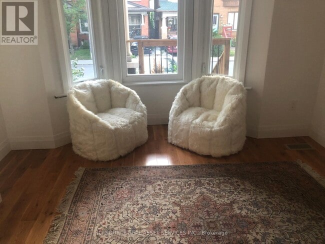 Building Photo - 689 Euclid Ave