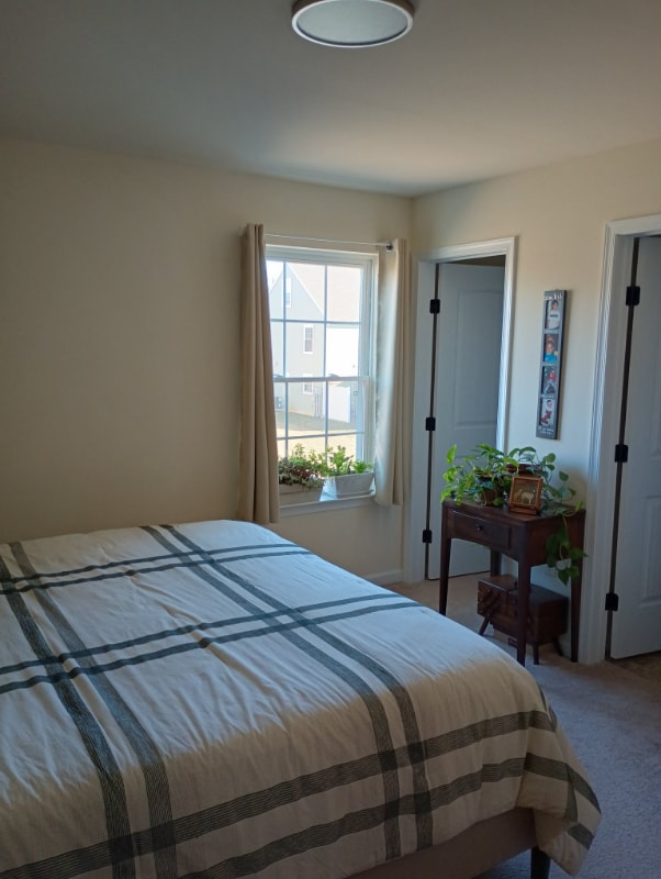 Foto del edificio - 706 Farmwood Ln