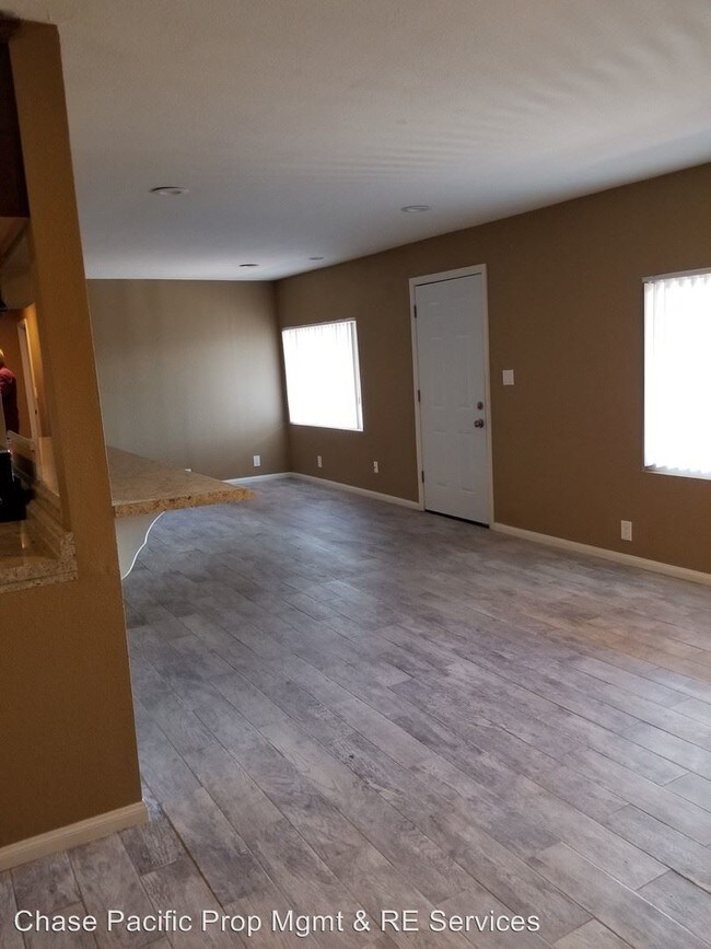 Building Photo - 3 br, 2 bath House - 3236 S Barcelona Street