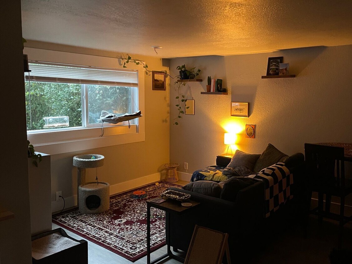 Primary Photo - 1413 Park Ave