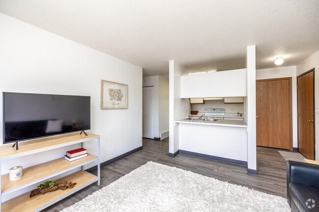 2BR, 2BA - 720-750 SF - Forest Ridge Apartments