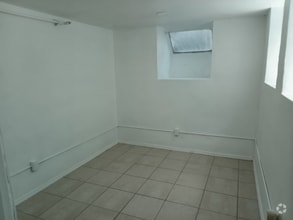 Building Photo - 325 1st Ave