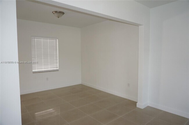Building Photo - 300 SW 52nd Ave