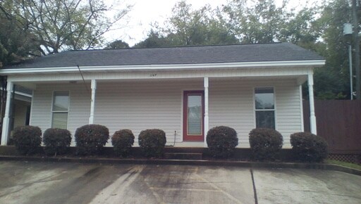 Building Photo - 114 W Gillespie St