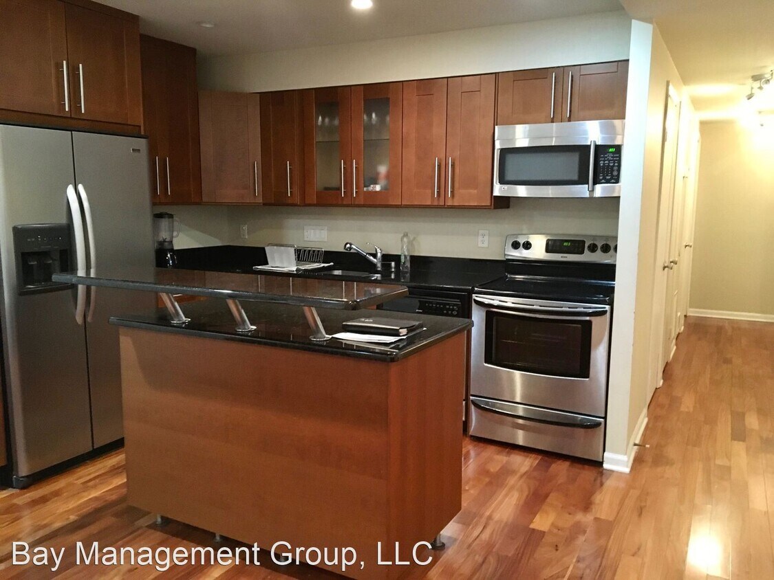 Foto principal - 2 br, 2 bath House - 500 S Charles St #R96