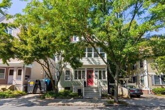 Building Photo - 105 Fayerweather St