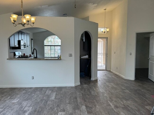 Foto del edificio - 3BR 2Ba Fairway Estates Luxe Home w/Boat Deep Garage and Fenced Yard