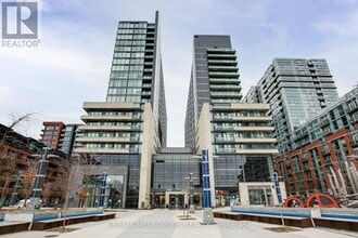 Building Photo - 36 Lisgar St