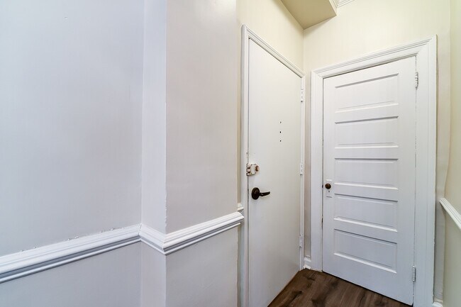 Building Photo - New To Market Wisconsin Avenue One Bedroom...