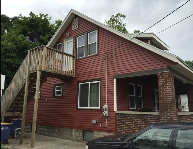 Foto del edificio - 1 br, 1 bath Duplex - 448 Sweet St NE Uppe...