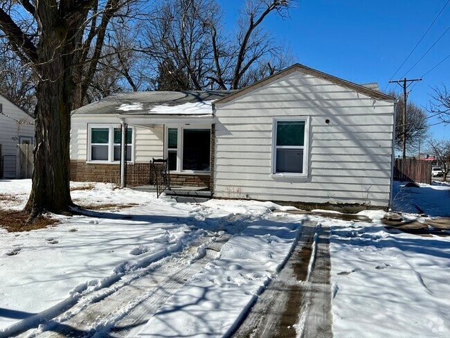 Building Photo - 1601 Faulders Ln