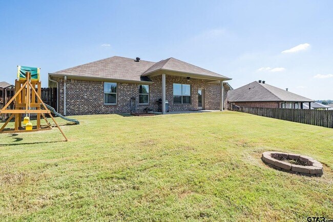 Building Photo - 121 Bois D Arc Dr