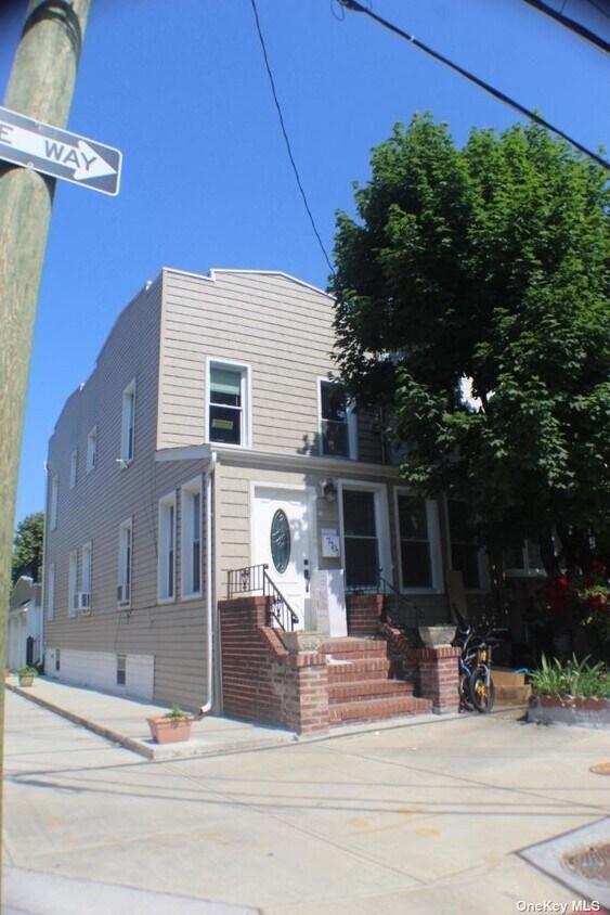Primary Photo - 77-01 62nd St