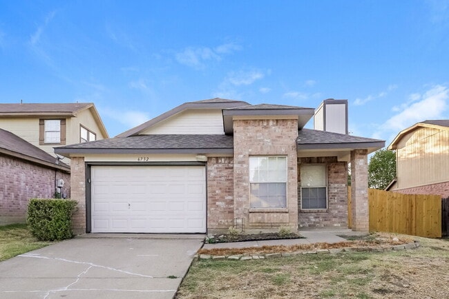 Building Photo - 6732 Woodsmoke Way