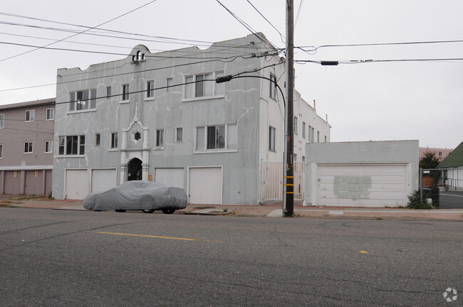 Building Photo - 2697 Havenscourt Blvd