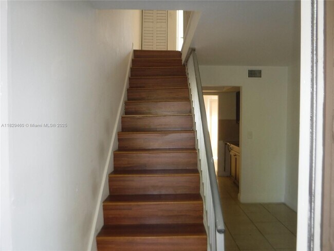 Foto del edificio - 4100 NW 16th Ave