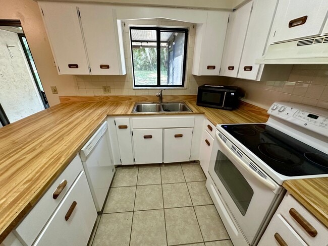 Photo - Charming 3/2 Home for Lease in Port Orange, Florida!