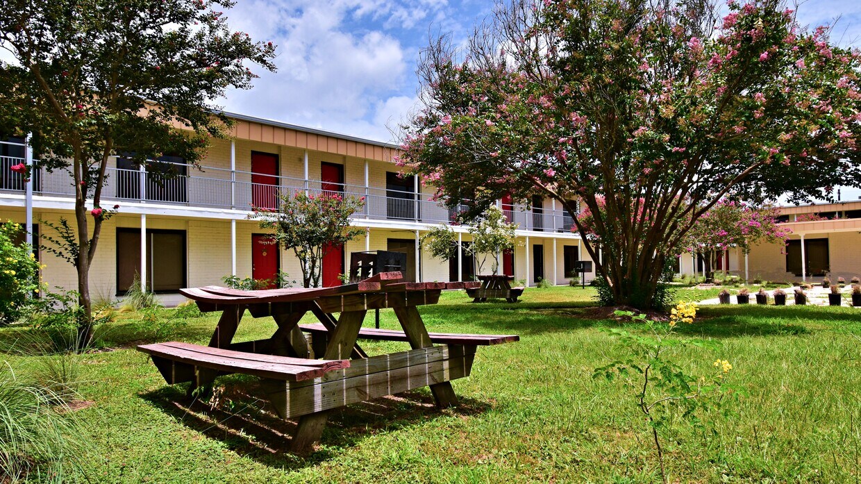 Bay City Flats Apartments Ingleside, TX