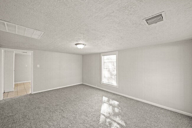 Foto del edificio - 203 W Hart Ave