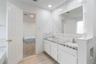 Building Photo - 5902 Rye Creek Dr