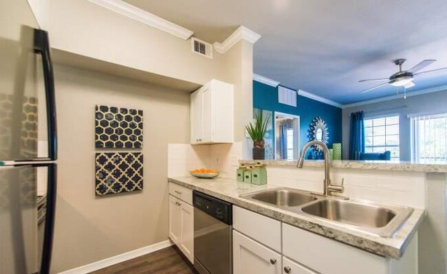 Building Photo - 2 bedroom in North Richland Hills TX 76180
