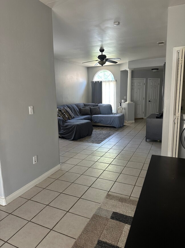 Building Photo - 6717 Pompadour Ct