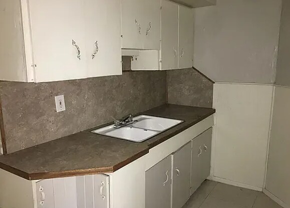 Foto del edificio - 734 Paris Ave SE