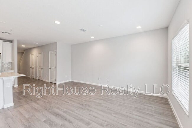 Foto del edificio - 212 Beautyberry Ln