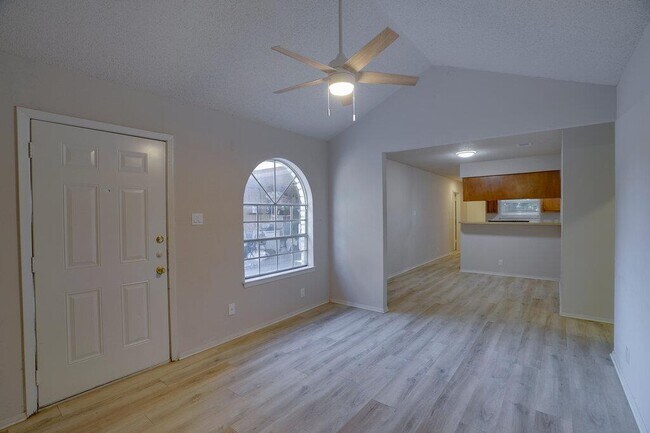 Foto del edificio - 1206 Westcott Dr