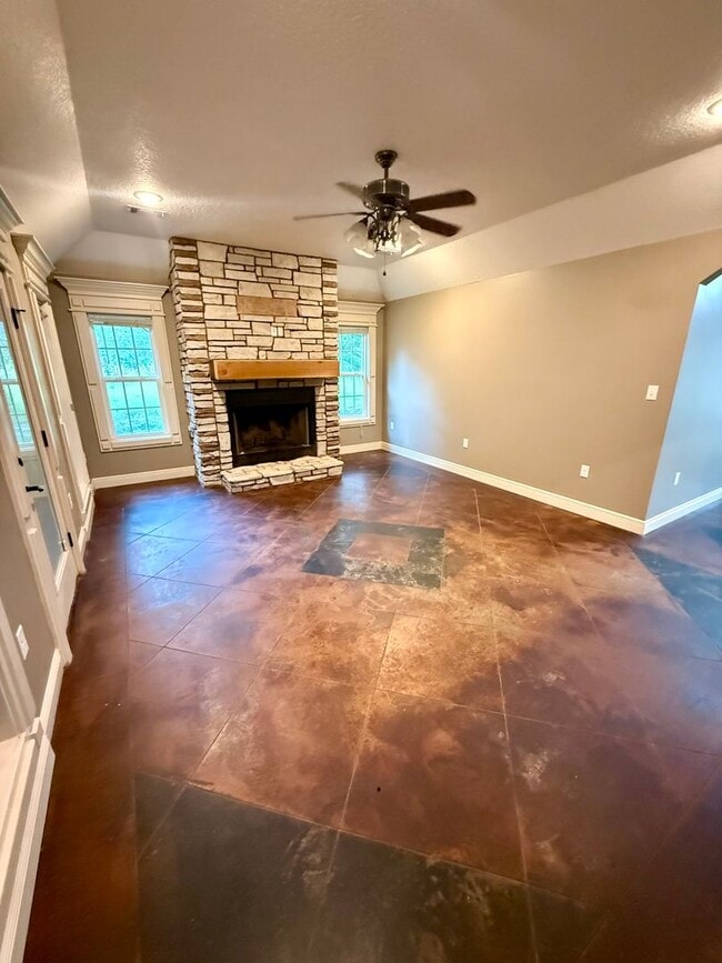 Building Photo - 3220 Horseshoe Trail