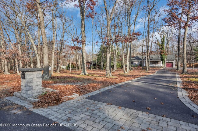 Building Photo - 3284 Ridgeway Blvd