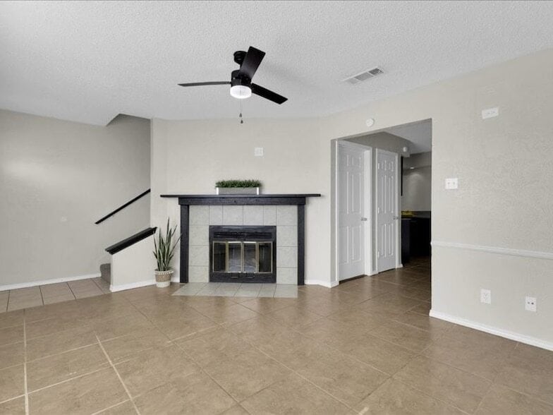 Photo - 1005 Vedral Pl Unit 1005