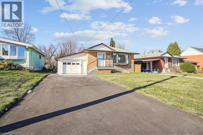 Building Photo - 118 Deschene Ave