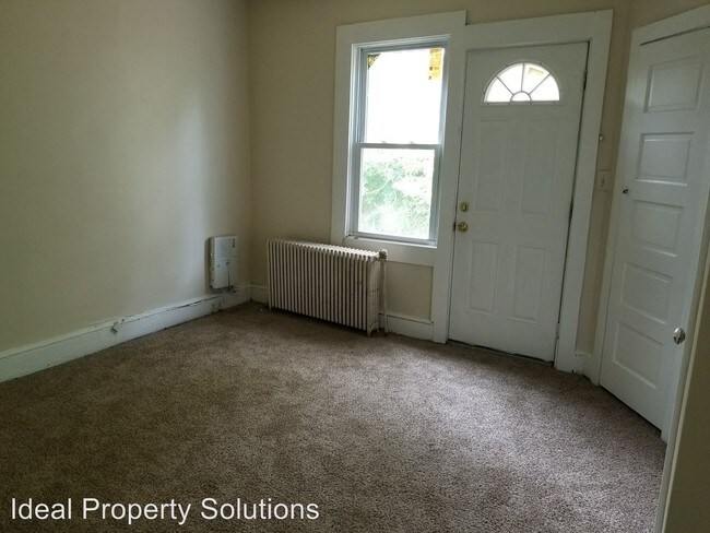 Building Photo - 4 br, 2 bath House - 222 W. 25th Street