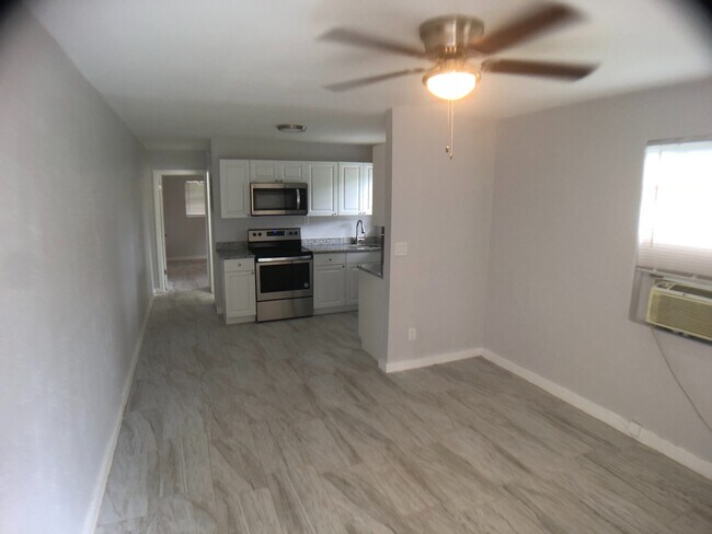 Foto del edificio - 323/325-325 N Caroline St