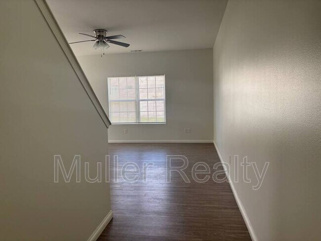 Foto del edificio - 4805 Fennel Rd