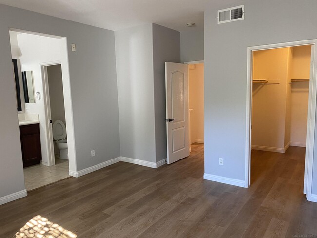 Building Photo - 10511 Camino Bello Mar