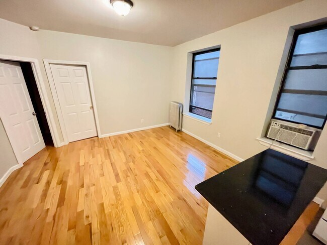 Building Photo - 551 W 172nd St
