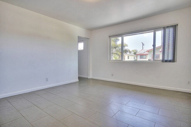 Building Photo - 6584 Del Playa Dr