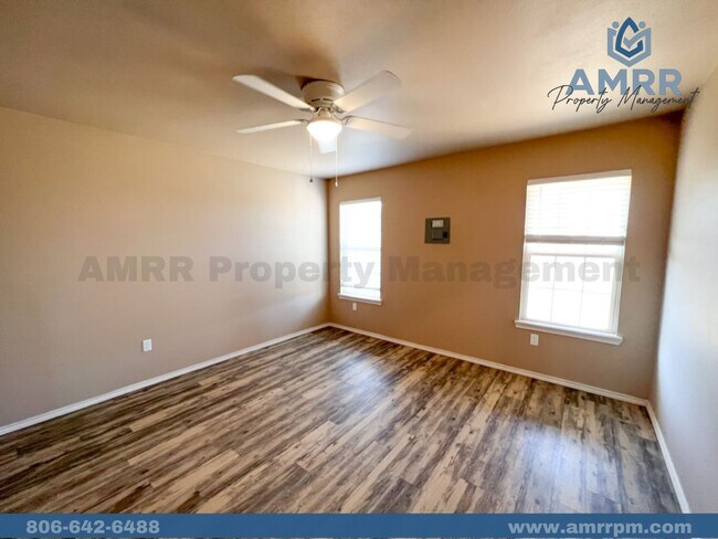 Foto del edificio - Beautiful 3-Bedroom House – A Place to Cal...