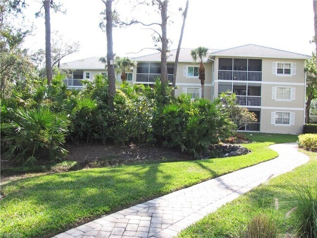 Foto del edificio - Annual Rental Opportunity! Stylish 2-Bed C...