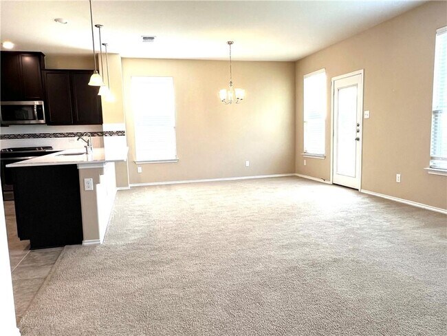 Building Photo - 7952 Bassano Dr