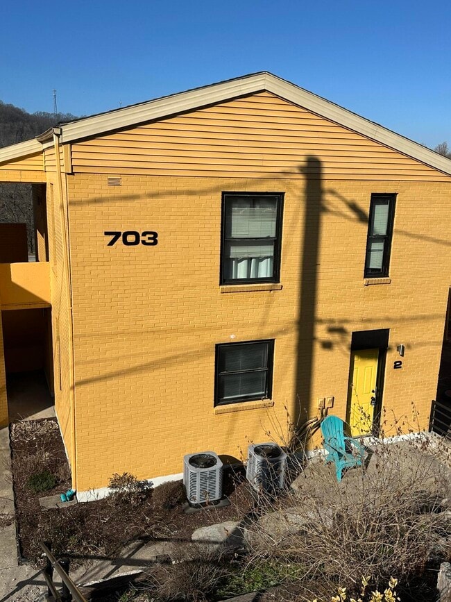 Building Photo - 703 Wilkinson Blvd