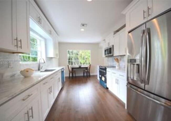 Foto del edificio - 832 Wallace St