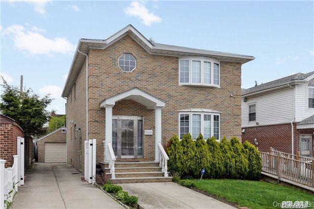 Foto principal - 53-11 193rd St