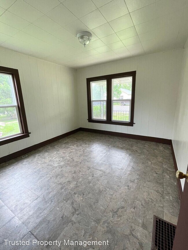 Building Photo - 3 br, 1 bath House - 229 Bland Street