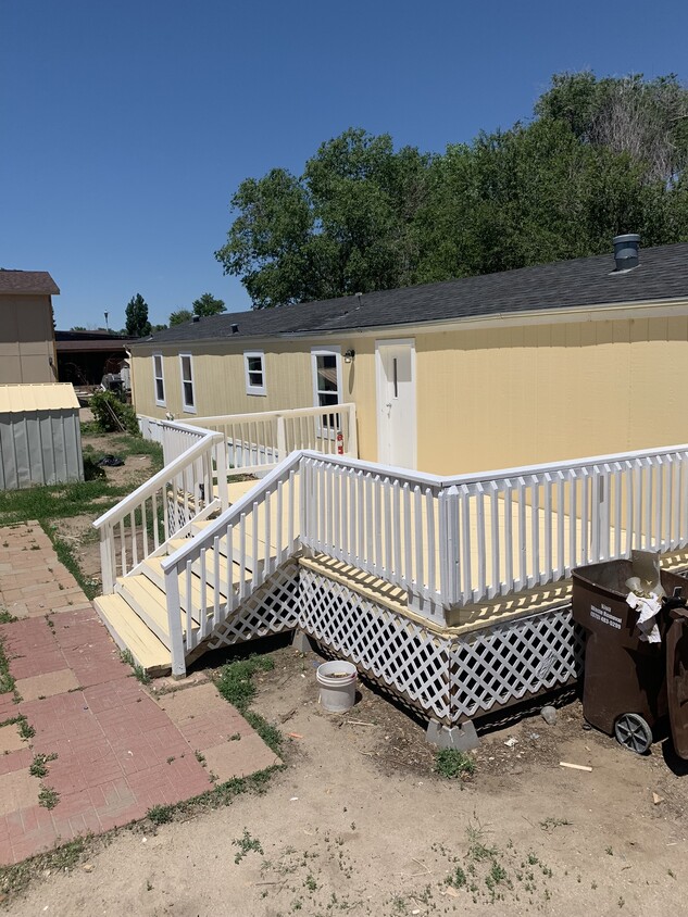 Primary Photo - 111 Beach Dr