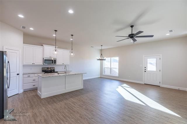 Building Photo - 8158 Sawdust Trl